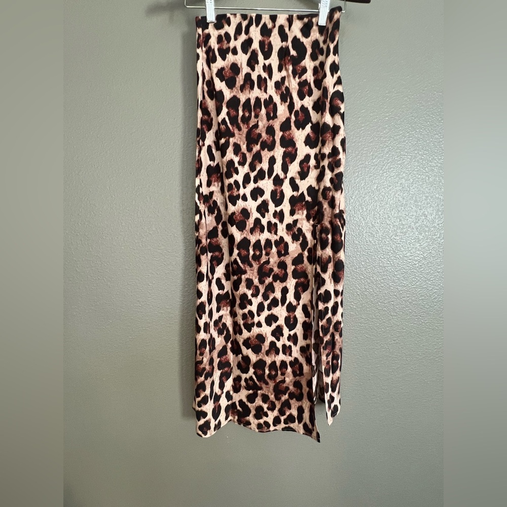 Francesca's Brown Leopard maxi skirt